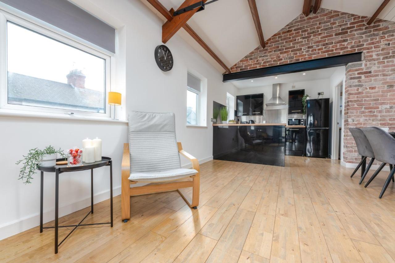 Stayright- 2 Bedroom House, Centrally Located & Close Walk To City Centre Cardiff Exterior foto