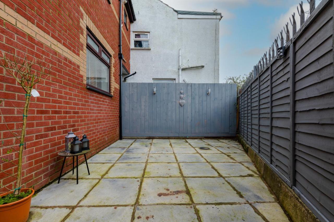 Stayright- 2 Bedroom House, Centrally Located & Close Walk To City Centre Cardiff Exterior foto